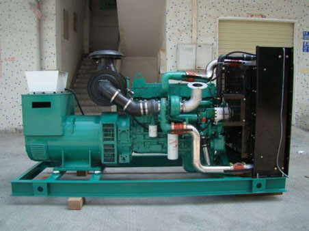 丽江1100kw康明斯柴油发电机组图片 丽江1100kw康明斯柴油发电机组图片